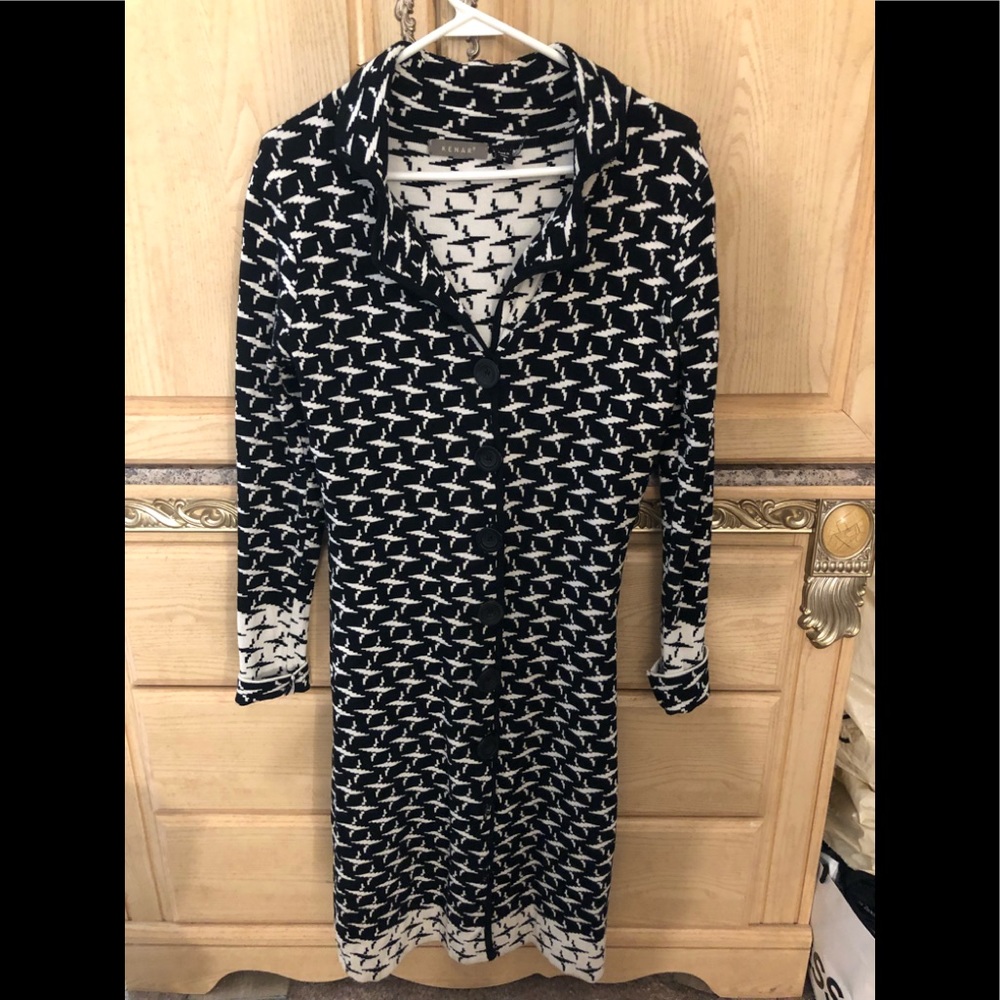 Women’s long light throw